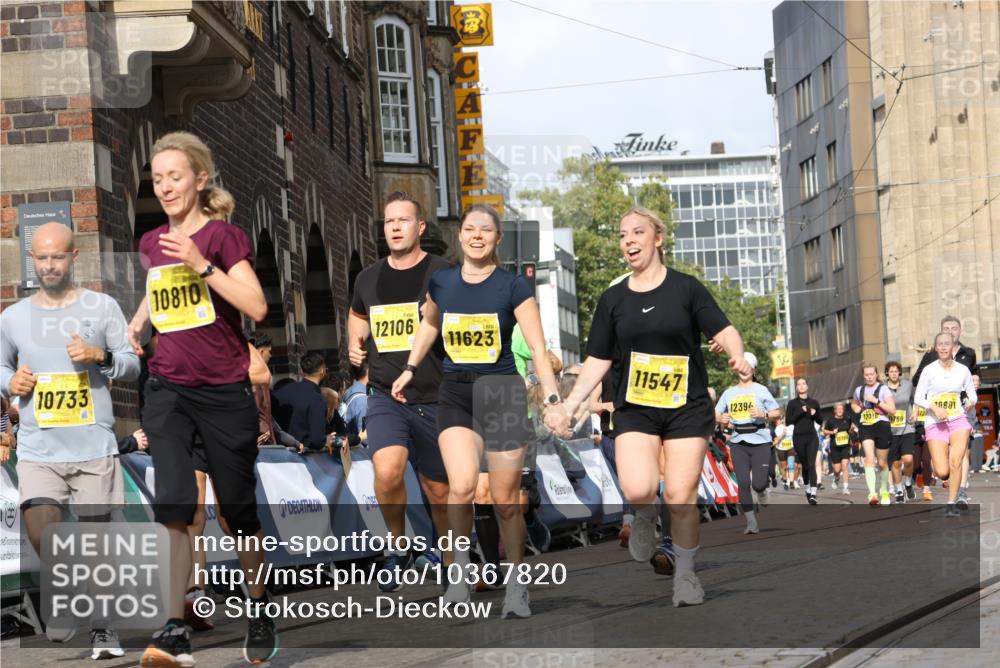 13.09.2026 - 21. swb-Marathon Bremen Strokosch-Dieckow http://msf.ph/oto/10367820 13.09.2026 11:00:27 Ziel 10175, 10758, 10867, 11016, 11071, 11158, 11159, 11160, 11250, 11259, 11445, 11453, 11524, 11525, 11528, 11587, 11588, 11589, 11879, 11907, 12123, 12190, 12274, 12352, 10263, 10272, 10275, 10306, 10369, 11162, 11180, 11556, 11687, 11708, 11769, 11838, 12018, 12430 meine-sportfotos.de