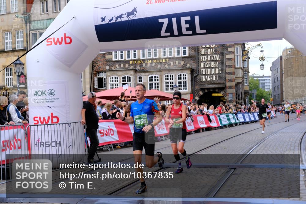 13.09.2026 - 21. swb-Marathon Bremen Tim E. http://msf.ph/oto/10367835 13.09.2026 13:04:55 Ziel 744, 1223, 1224, 1712, 1860, 2207, 2956, 5283, 8701, 8936, 9070, 13034 meine-sportfotos.de