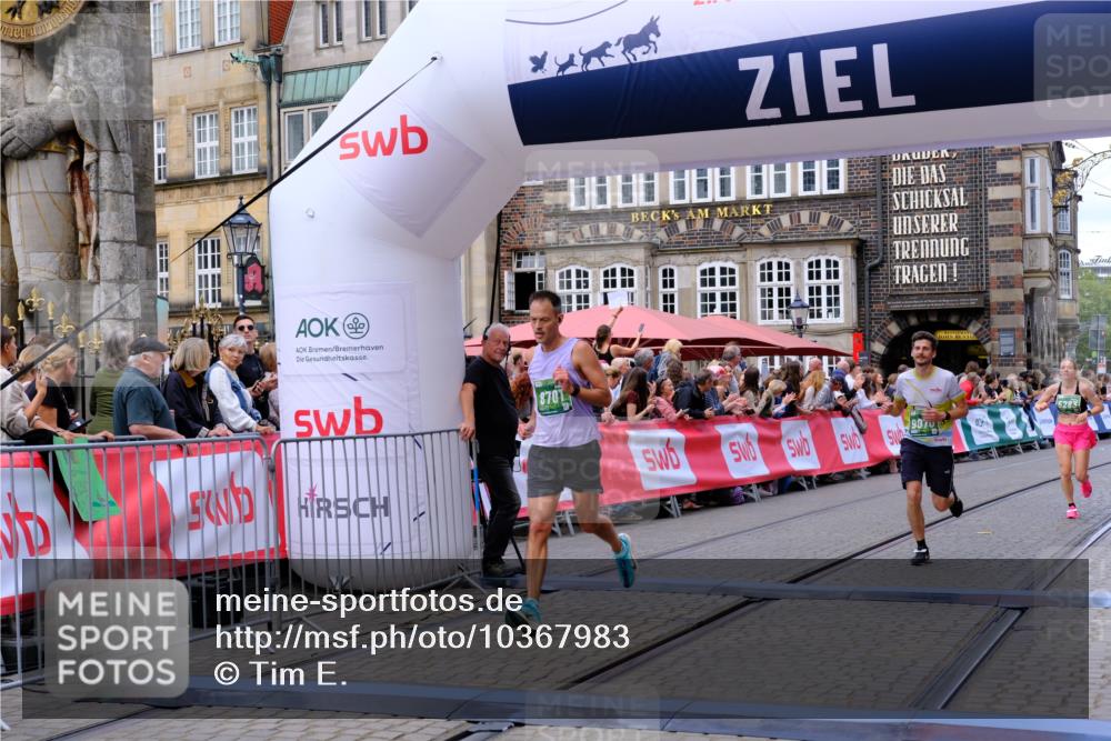 13.09.2026 - 21. swb-Marathon Bremen Tim E. http://msf.ph/oto/10367983 13.09.2026 13:05:02 Ziel 1224, 1712, 2207, 2646, 2956, 5283, 5674, 7538, 7814, 8054, 8701, 9070, 9306, 9689, 13034, 13187 meine-sportfotos.de