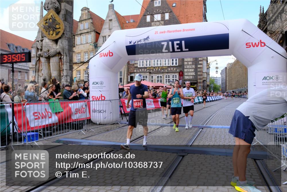 13.09.2026 - 21. swb-Marathon Bremen Tim E. http://msf.ph/oto/10368737 13.09.2026 13:05:54 Ziel 1301, 1562, 1879, 2538, 3242, 3271, 5199, 5725, 6579, 7141 meine-sportfotos.de