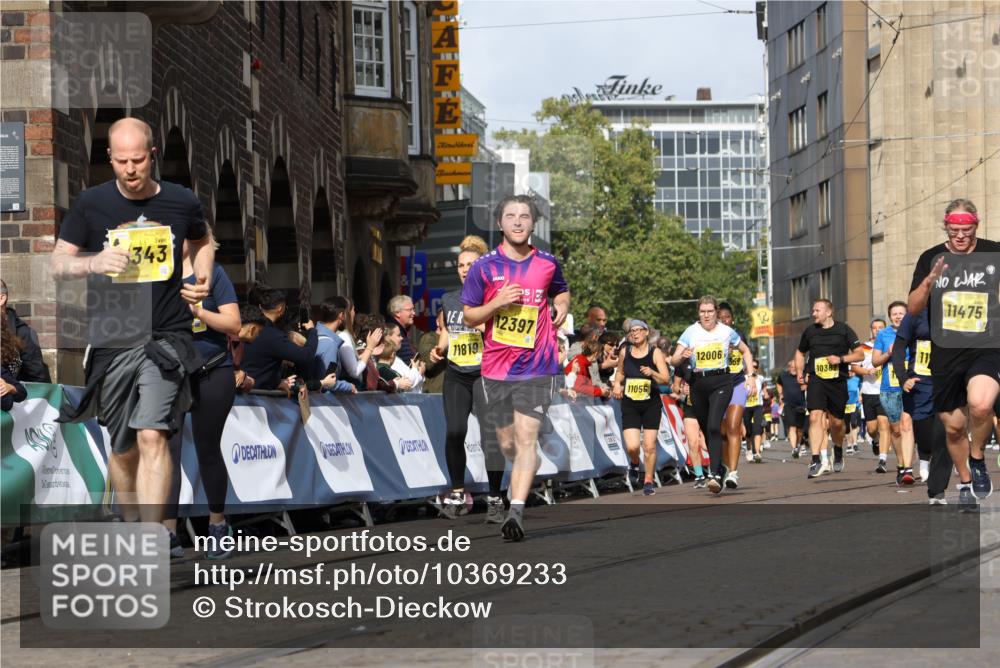 13.09.2026 - 21. swb-Marathon Bremen Strokosch-Dieckow http://msf.ph/oto/10369233 13.09.2026 11:00:53 Ziel 10263, 10272, 10275, 10306, 10369, 10677, 11045, 11126, 11162, 11180, 11556, 11687, 11708, 11769, 11838, 12018, 12430, 10093, 10428, 10639, 10753, 10964, 10965, 11049, 11116, 11359, 11428, 11540, 11681, 11682, 11728, 11850, 12085, 12116, 12241, 12428 meine-sportfotos.de