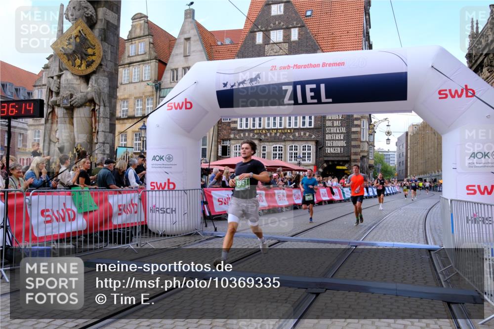 13.09.2026 - 21. swb-Marathon Bremen Tim E. http://msf.ph/oto/10369335 13.09.2026 13:07:03 Ziel 508, 521, 788, 1009, 3127, 3910, 4574, 4777, 5238, 6784, 6951, 8580, 8888 meine-sportfotos.de