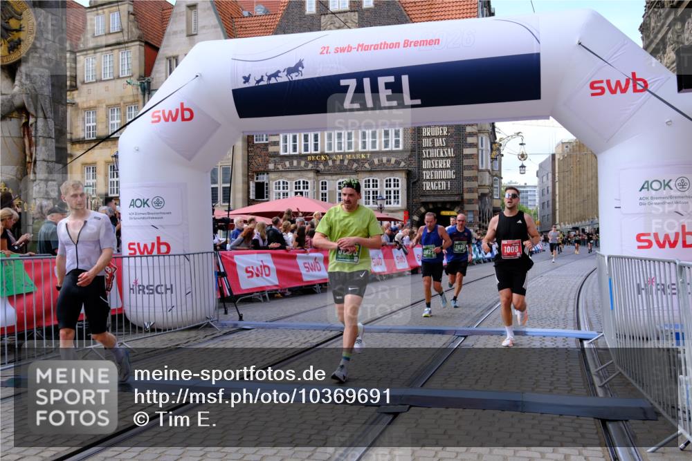 13.09.2026 - 21. swb-Marathon Bremen Tim E. http://msf.ph/oto/10369691 13.09.2026 13:07:32 Ziel 1540, 1863, 3043, 3118, 4743, 4808, 6053, 7636, 7876, 8980, 9927 meine-sportfotos.de