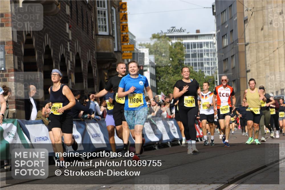 13.09.2026 - 21. swb-Marathon Bremen Strokosch-Dieckow http://msf.ph/oto/10369755 13.09.2026 11:00:59 Ziel 10263, 10272, 10275, 10306, 10369, 10857, 11162, 11180, 11343, 11475, 11556, 11687, 11708, 11769, 11797, 11819, 11838, 11959, 12018, 12397, 12430, 10428, 10639, 10892, 10964, 10965, 11049, 11116, 11260, 11428, 11681, 11682, 11751, 11816, 11850, 12085, 12241, 12245, 12283 meine-sportfotos.de
