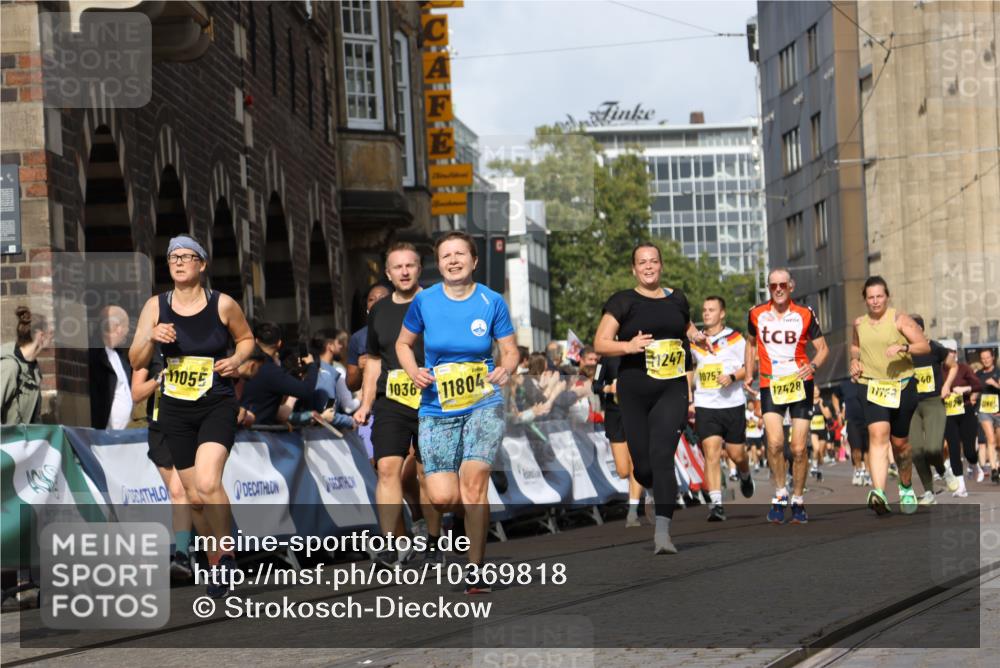 13.09.2026 - 21. swb-Marathon Bremen Strokosch-Dieckow http://msf.ph/oto/10369818 13.09.2026 11:00:59 Ziel 10263, 10272, 10275, 10306, 10369, 10857, 11162, 11180, 11343, 11475, 11556, 11687, 11708, 11769, 11797, 11819, 11838, 11959, 12018, 12397, 12430, 10428, 10639, 10892, 10964, 10965, 11049, 11116, 11260, 11428, 11681, 11682, 11751, 11816, 11850, 12085, 12241, 12245, 12283 meine-sportfotos.de
