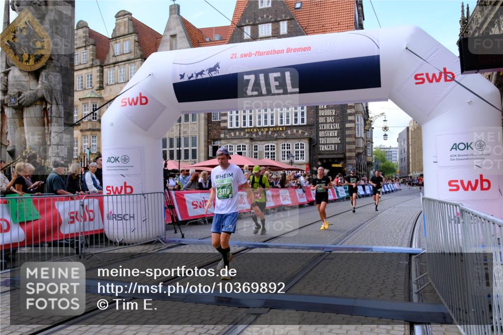 13.09.2026 - 21. swb-Marathon Bremen Tim E. http://msf.ph/oto/10369892 13.09.2026 13:07:42 Ziel 1863, 2706, 3043, 3118, 4743, 4808, 7803, 8060, 8098, 8467, 8980 meine-sportfotos.de