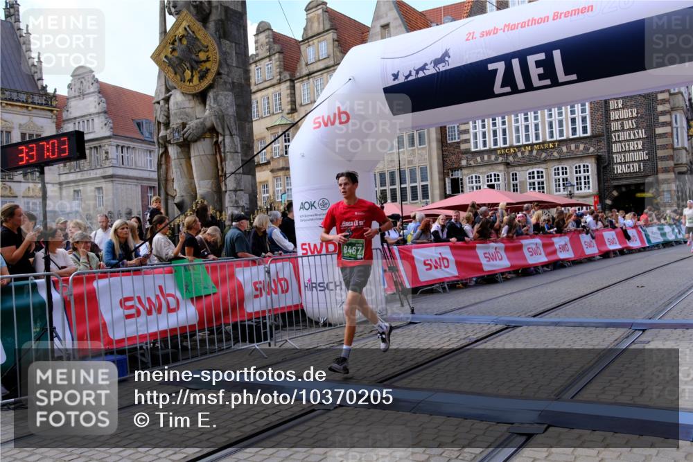 13.09.2026 - 21. swb-Marathon Bremen Tim E. http://msf.ph/oto/10370205 13.09.2026 13:07:52 Ziel 819, 2135, 2706, 4743, 4990, 5570, 5976, 7558, 7803, 8060, 8098, 8467, 8611, 8737, 9035 meine-sportfotos.de