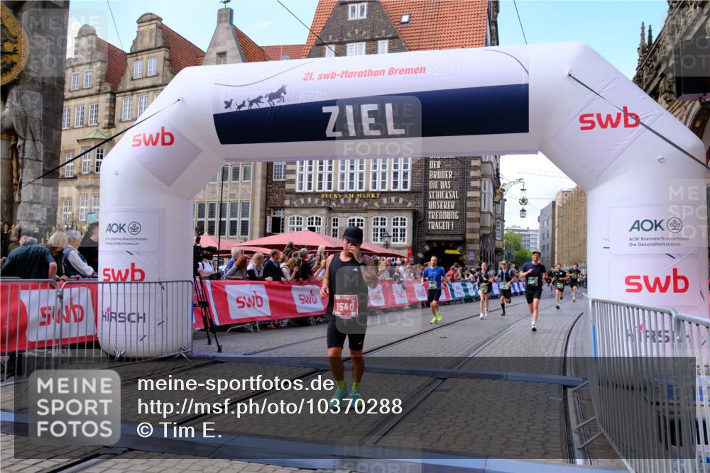 13.09.2026 - 21. swb-Marathon Bremen Tim E. http://msf.ph/oto/10370288 13.09.2026 13:07:57 Ziel 819, 969, 2135, 4852, 4990, 5570, 5976, 7558, 7803, 8467, 8611, 8737, 9035, 9356 meine-sportfotos.de