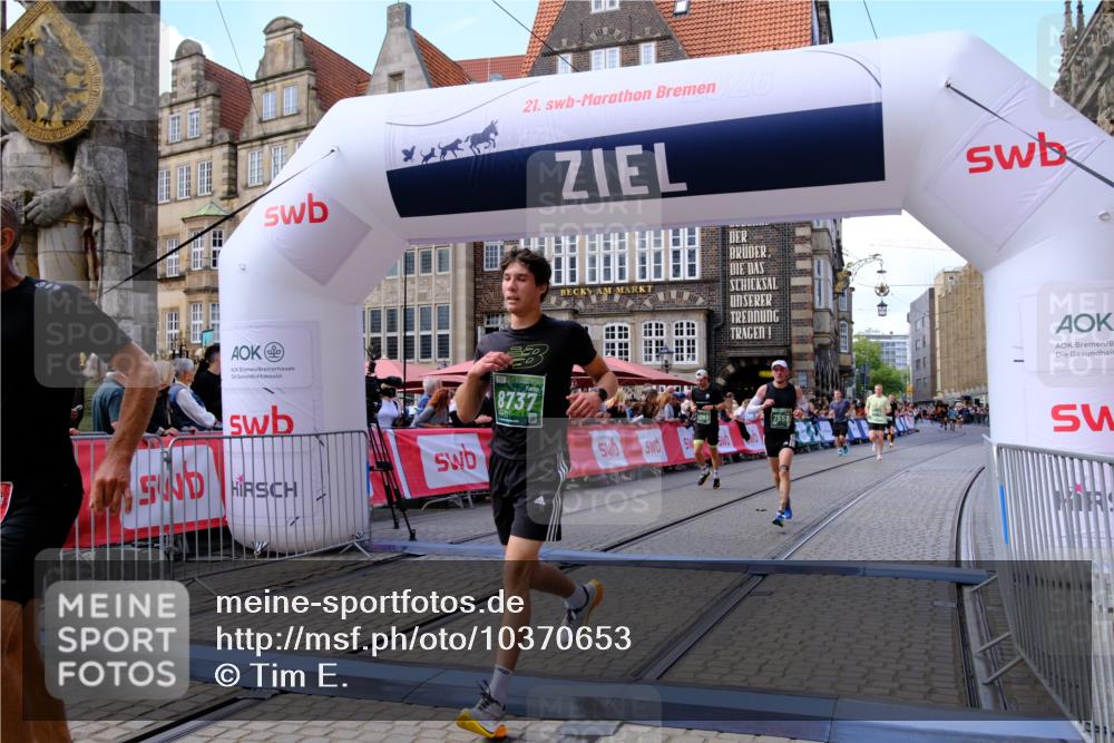 13.09.2026 - 21. swb-Marathon Bremen Tim E. http://msf.ph/oto/10370653 13.09.2026 13:08:04 Ziel 969, 2135, 4732, 4852, 4990, 5570, 5976, 7558, 8611, 8737, 9035, 9356 meine-sportfotos.de