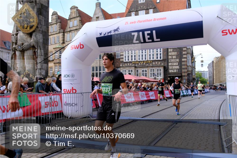 13.09.2026 - 21. swb-Marathon Bremen Tim E. http://msf.ph/oto/10370669 13.09.2026 13:08:04 Ziel 969, 2135, 4732, 4852, 4990, 5570, 5976, 7558, 8611, 8737, 9035, 9356 meine-sportfotos.de