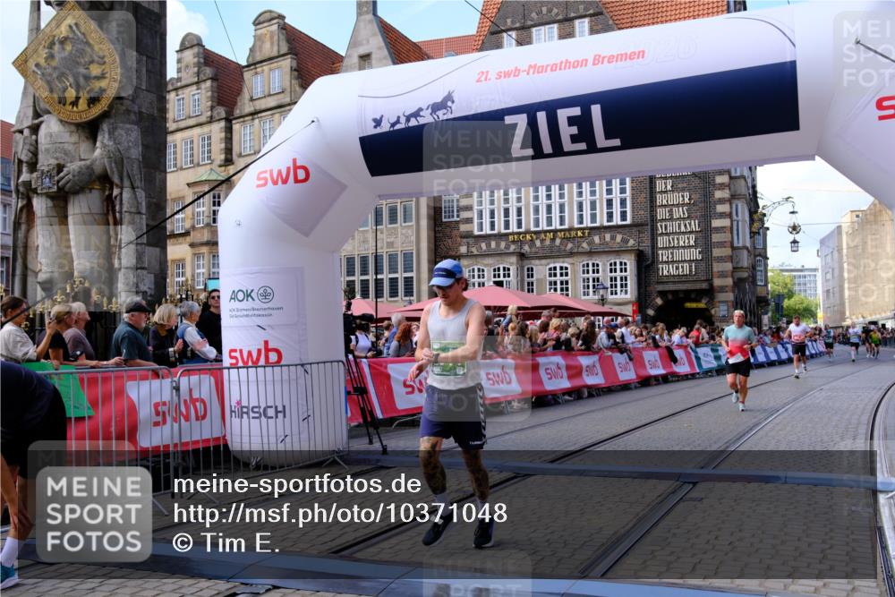 13.09.2026 - 21. swb-Marathon Bremen Tim E. http://msf.ph/oto/10371048 13.09.2026 13:08:29 Ziel 2098, 2266, 2844, 3808, 4247, 5594, 6692, 9582, 13091 meine-sportfotos.de