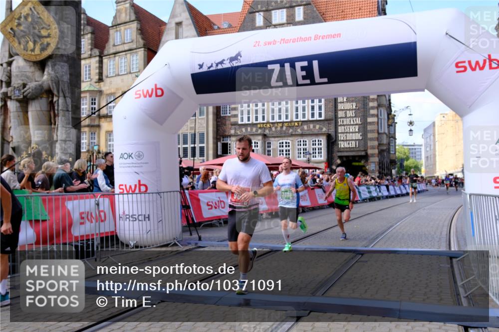 13.09.2026 - 21. swb-Marathon Bremen Tim E. http://msf.ph/oto/10371091 13.09.2026 13:08:36 Ziel 339, 678, 1335, 1696, 2098, 2266, 2844, 3808, 4247, 5594, 8655, 9582 meine-sportfotos.de