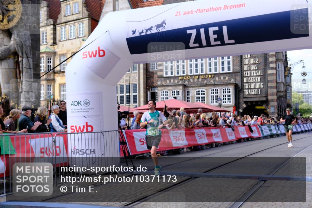 13.09.2026 - 21. swb-Marathon Bremen Tim E. http://msf.ph/oto/10371173 13.09.2026 13:08:38 Ziel 339, 678, 1335, 1696, 2098, 2266, 3808, 4082, 4247, 5424, 5594, 8655, 9582 meine-sportfotos.de