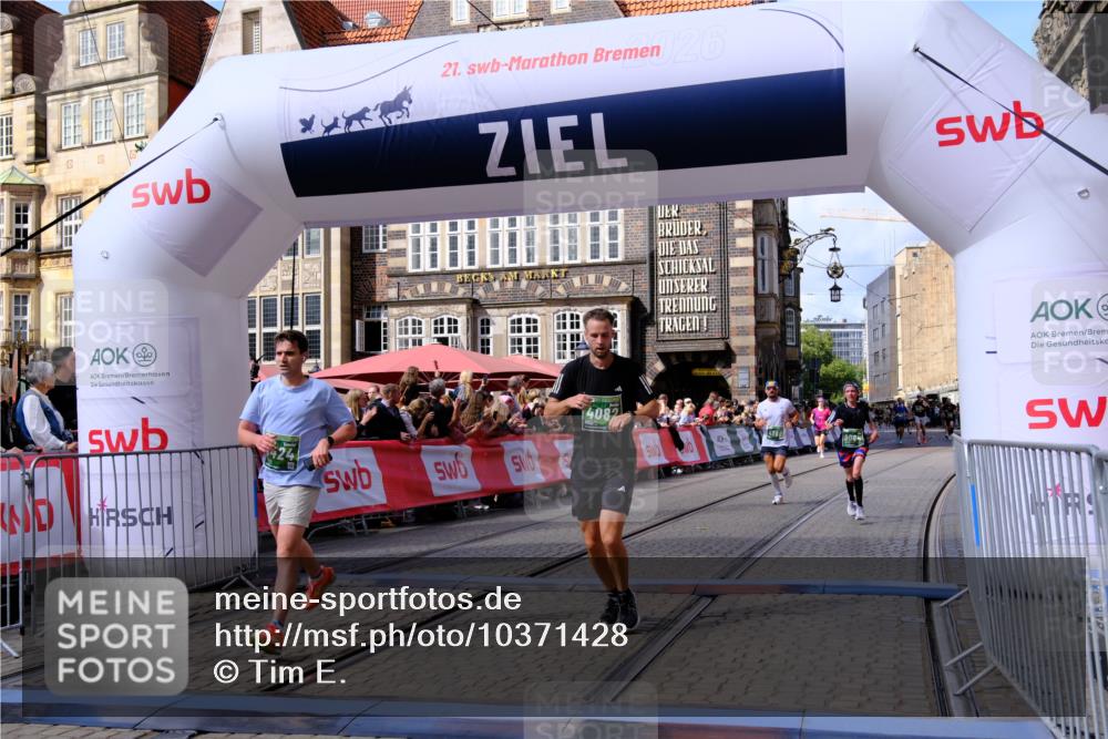 13.09.2026 - 21. swb-Marathon Bremen Tim E. http://msf.ph/oto/10371428 13.09.2026 13:08:50 Ziel 339, 678, 715, 1335, 1696, 3276, 4033, 4082, 4888, 5424, 6842, 7064, 7121, 8655, 9084 meine-sportfotos.de