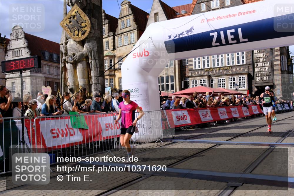 13.09.2026 - 21. swb-Marathon Bremen Tim E. http://msf.ph/oto/10371620 13.09.2026 13:08:59 Ziel 715, 3110, 3276, 4033, 4888, 5377, 6842, 7064, 7121, 8555, 9084, 9240, 9411, 9702, 9867 meine-sportfotos.de