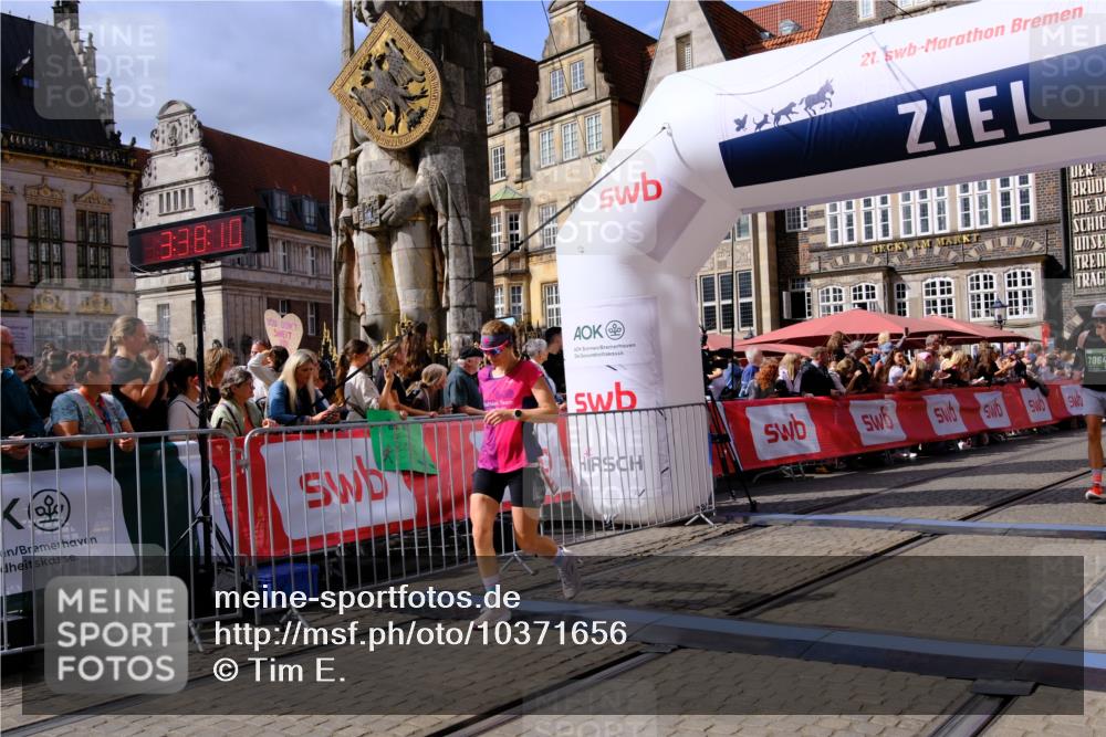 13.09.2026 - 21. swb-Marathon Bremen Tim E. http://msf.ph/oto/10371656 13.09.2026 13:08:59 Ziel 715, 3110, 3276, 4033, 4888, 5377, 6842, 7064, 7121, 8555, 9084, 9240, 9411, 9702, 9867 meine-sportfotos.de