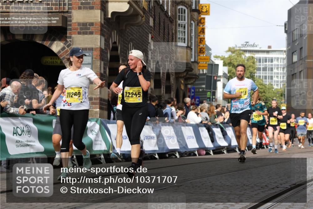 13.09.2026 - 21. swb-Marathon Bremen Strokosch-Dieckow http://msf.ph/oto/10371707 13.09.2026 11:01:24 Ziel 10093, 10428, 10639, 10753, 10892, 10964, 10965, 11049, 11116, 11359, 11428, 11540, 11681, 11682, 11728, 11850, 12085, 12116, 12241, 12283, 12428, 10181, 10251, 10497, 10560, 11305, 11324, 11459, 11467, 11550, 11551, 11666, 11788, 11798, 12047 meine-sportfotos.de