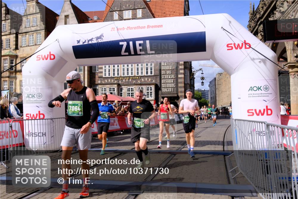 13.09.2026 - 21. swb-Marathon Bremen Tim E. http://msf.ph/oto/10371730 13.09.2026 13:09:02 Ziel 715, 3110, 3276, 3330, 4033, 5377, 5517, 6842, 6906, 7064, 7121, 8555, 9240, 9411, 9702, 9867, 9906 meine-sportfotos.de