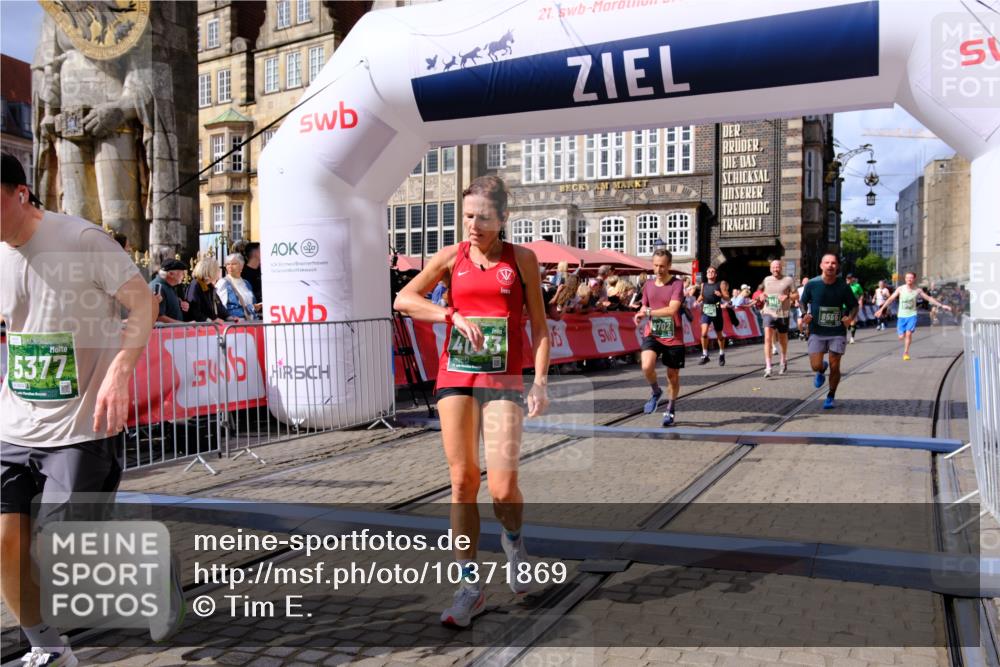 13.09.2026 - 21. swb-Marathon Bremen Tim E. http://msf.ph/oto/10371869 13.09.2026 13:09:05 Ziel 715, 3110, 3276, 3330, 4033, 5377, 5517, 5696, 6842, 6906, 7064, 7121, 8555, 9240, 9411, 9702, 9867, 9906, 9911 meine-sportfotos.de