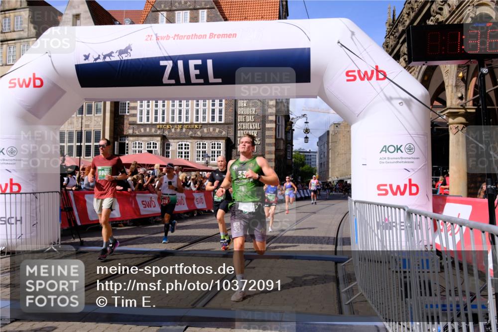 13.09.2026 - 21. swb-Marathon Bremen Tim E. http://msf.ph/oto/10372091 13.09.2026 13:09:14 Ziel 1925, 2287, 3110, 3330, 4384, 5517, 5636, 5696, 6906, 7262, 8120, 9240, 9411, 9867, 9906, 9911 meine-sportfotos.de
