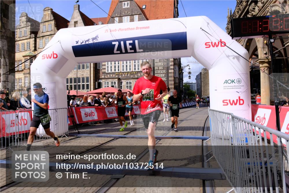 13.09.2026 - 21. swb-Marathon Bremen Tim E. http://msf.ph/oto/10372514 13.09.2026 13:09:30 Ziel 1241, 2287, 2291, 2909, 3197, 4895, 4898, 5383, 7262, 8120, 8759, 8830, 9866, 9904, 10044 meine-sportfotos.de
