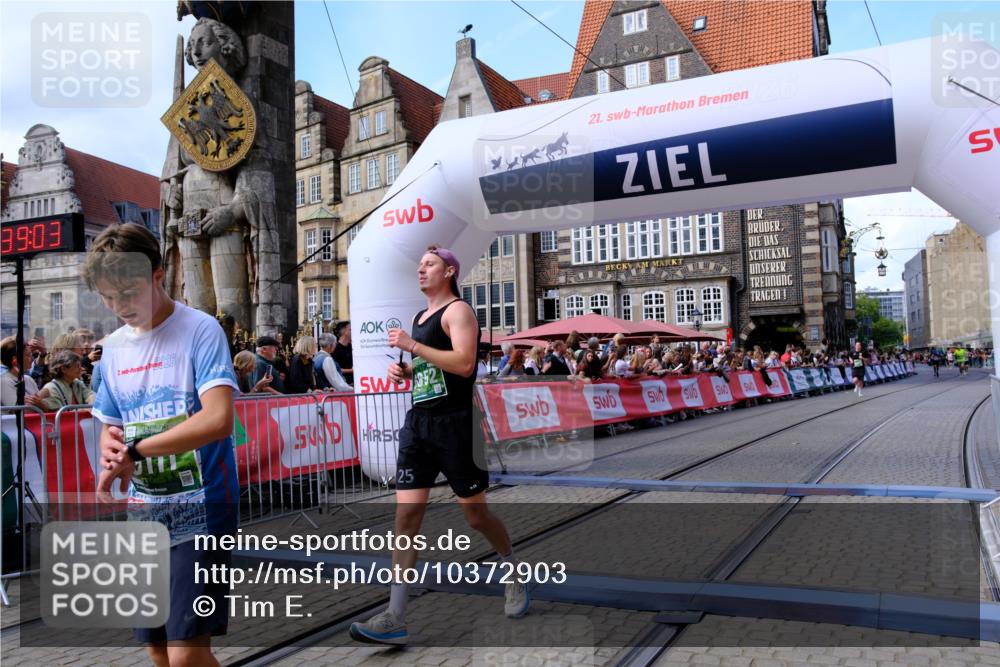 13.09.2026 - 21. swb-Marathon Bremen Tim E. http://msf.ph/oto/10372903 13.09.2026 13:09:52 Ziel 195, 4473, 4782, 5111, 6652, 9241, 9789 meine-sportfotos.de