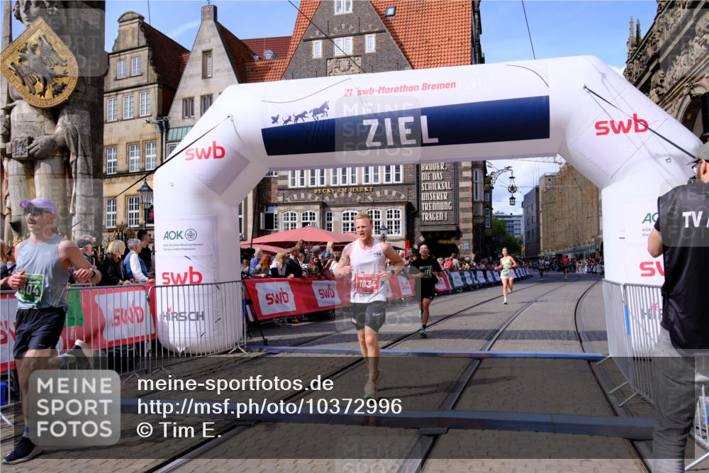 13.09.2026 - 21. swb-Marathon Bremen Tim E. http://msf.ph/oto/10372996 13.09.2026 13:10:11 Ziel 538, 567, 1723, 1975, 2020, 2750, 4781, 5627, 8835, 9241, 9277, 9804, 9817 meine-sportfotos.de