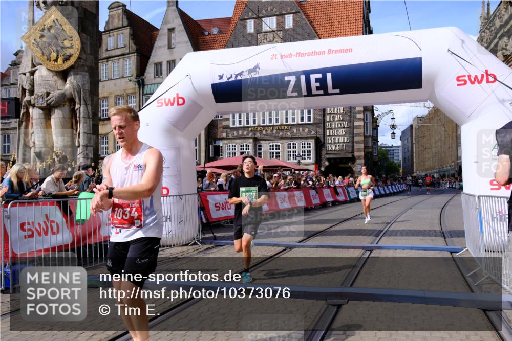 13.09.2026 - 21. swb-Marathon Bremen Tim E. http://msf.ph/oto/10373076 13.09.2026 13:10:13 Ziel 538, 567, 623, 1723, 1975, 2020, 2750, 4781, 5627, 8835, 9277, 9804, 9817 meine-sportfotos.de