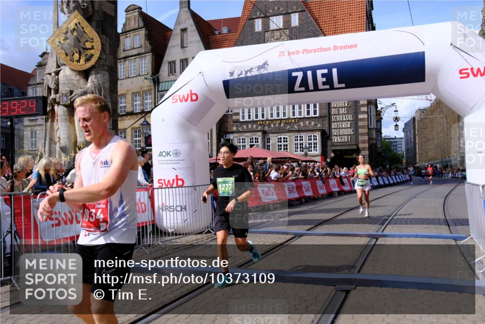 13.09.2026 - 21. swb-Marathon Bremen Tim E. http://msf.ph/oto/10373109 13.09.2026 13:10:13 Ziel 538, 567, 623, 1723, 1975, 2020, 2750, 4781, 5627, 8835, 9277, 9804, 9817 meine-sportfotos.de