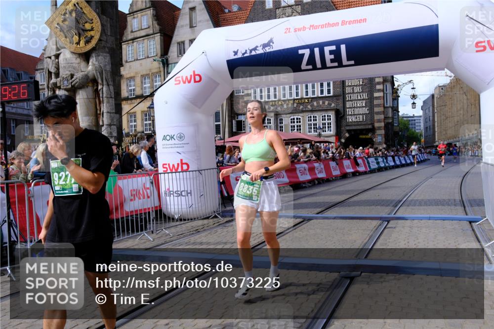 13.09.2026 - 21. swb-Marathon Bremen Tim E. http://msf.ph/oto/10373225 13.09.2026 13:10:15 Ziel 538, 567, 623, 1723, 1975, 2020, 2750, 4781, 5627, 8835, 9277, 9804, 9817 meine-sportfotos.de