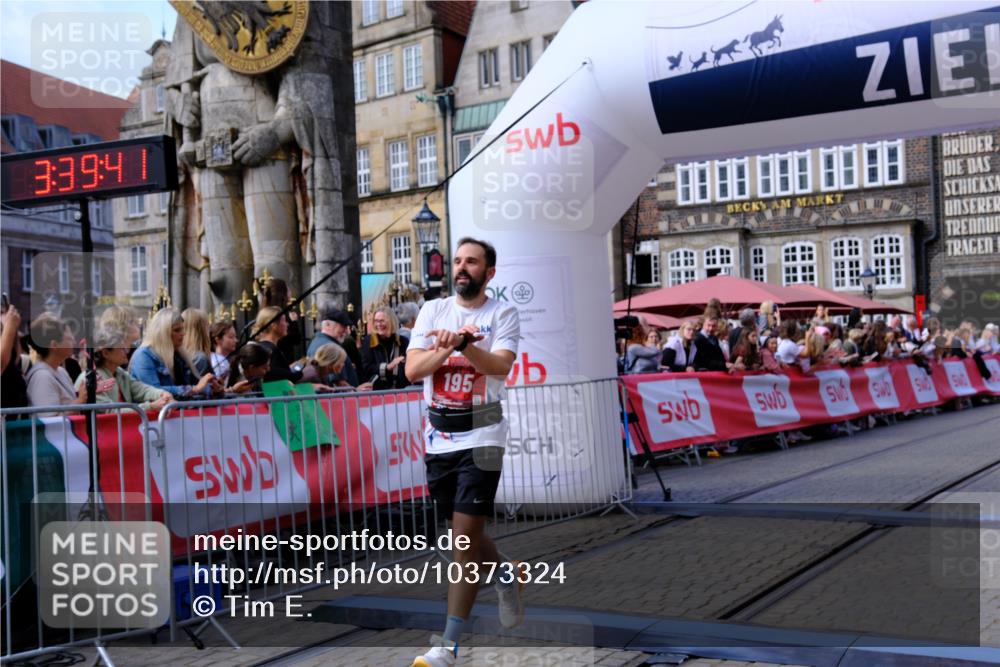 13.09.2026 - 21. swb-Marathon Bremen Tim E. http://msf.ph/oto/10373324 13.09.2026 13:10:30 Ziel 623, 957, 2020, 3959, 5532, 8064, 8709, 9817 meine-sportfotos.de