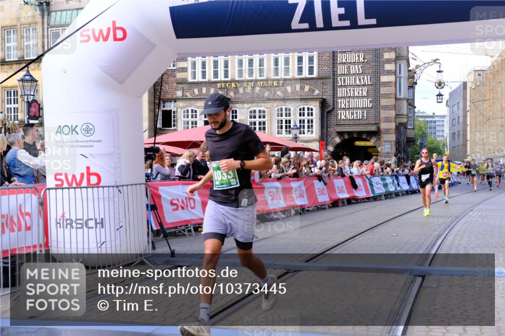 13.09.2026 - 21. swb-Marathon Bremen Tim E. http://msf.ph/oto/10373445 13.09.2026 13:10:46 Ziel 604, 640, 1181, 1277, 1554, 2605, 3959, 4727, 5532, 5620, 6267, 7881, 8033, 8064, 8709 meine-sportfotos.de