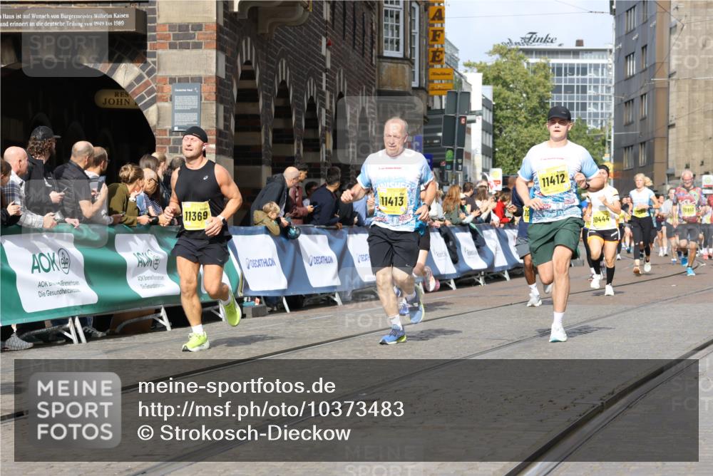 13.09.2026 - 21. swb-Marathon Bremen Strokosch-Dieckow http://msf.ph/oto/10373483 13.09.2026 11:01:58 Ziel 10181, 10251, 10332, 10497, 10560, 11075, 11150, 11305, 11324, 11467, 11479, 11486, 11550, 11551, 11666, 11668, 11747, 11788, 11798, 11985, 11986, 12047, 10439, 10473, 10500, 10617, 10636, 10803, 10924, 11249, 11576, 11811, 12016, 12042, 12094, 12134, 12135, 12145, 12360, 12437, 12506 meine-sportfotos.de