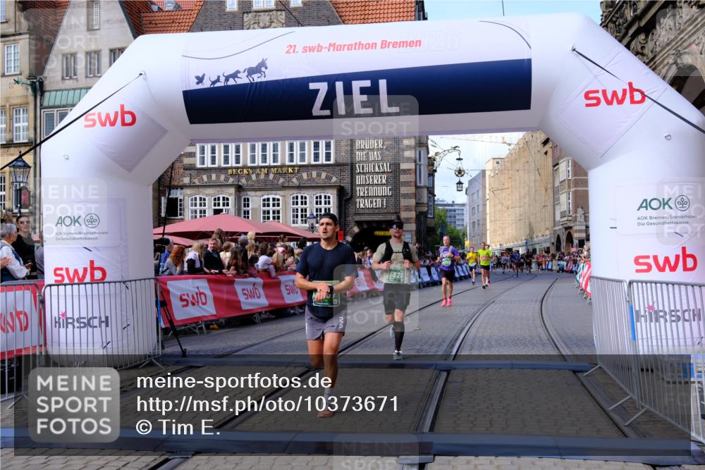 13.09.2026 - 21. swb-Marathon Bremen Tim E. http://msf.ph/oto/10373671 13.09.2026 13:10:55 Ziel 640, 1181, 1498, 1554, 2347, 2605, 4727, 5066, 5152, 5620, 5648, 6267, 7881, 13248 meine-sportfotos.de