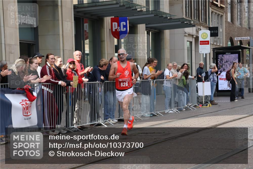 13.09.2026 - 21. swb-Marathon Bremen Strokosch-Dieckow http://msf.ph/oto/10373700 13.09.2026 12:21:07 Ziel 626 meine-sportfotos.de