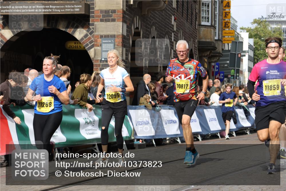 13.09.2026 - 21. swb-Marathon Bremen Strokosch-Dieckow http://msf.ph/oto/10373823 13.09.2026 11:02:05 Ziel 10251, 10332, 10409, 10444, 10497, 11075, 11115, 11150, 11305, 11369, 11412, 11413, 11479, 11486, 11668, 11747, 11859, 11985, 11986, 12379, 12412, 12466, 10153, 10173, 10331, 10439, 10473, 10636, 10915, 10943, 11249, 11576, 11811, 11853, 11886, 12042, 12094, 12134, 12135, 12437 meine-sportfotos.de