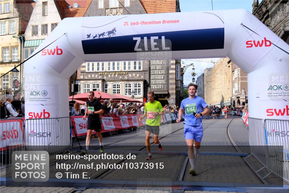 13.09.2026 - 21. swb-Marathon Bremen Tim E. http://msf.ph/oto/10373915 13.09.2026 13:11:01 Ziel 384, 1181, 1385, 1498, 1554, 2347, 4023, 4727, 5066, 5152, 5155, 5168, 5314, 5387, 5620, 5648, 6267, 7115, 7136, 9659, 13248 meine-sportfotos.de