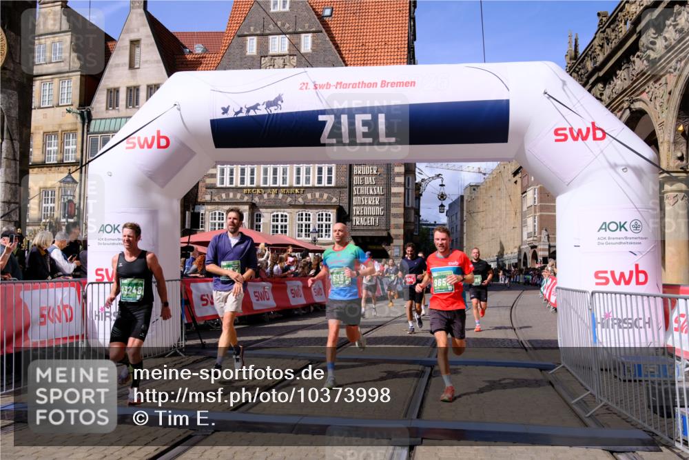 13.09.2026 - 21. swb-Marathon Bremen Tim E. http://msf.ph/oto/10373998 13.09.2026 13:11:09 Ziel 384, 1385, 1498, 2021, 2347, 2759, 4023, 4475, 4571, 5066, 5079, 5155, 5168, 5314, 5387, 6657, 7115, 7136, 9622, 9659, 13248 meine-sportfotos.de