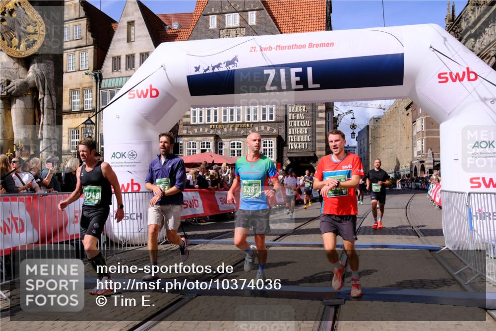 13.09.2026 - 21. swb-Marathon Bremen Tim E. http://msf.ph/oto/10374036 13.09.2026 13:11:10 Ziel 384, 697, 1385, 1498, 2021, 2347, 2759, 4023, 4475, 4571, 5079, 5155, 5168, 5314, 5387, 6657, 7115, 7136, 9622, 9659, 13248 meine-sportfotos.de