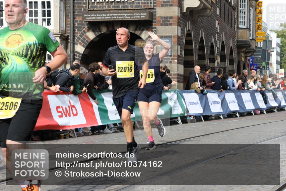 13.09.2026 - 21. swb-Marathon Bremen Strokosch-Dieckow http://msf.ph/oto/10374162 13.09.2026 11:02:14 Ziel 10257, 10409, 10444, 10500, 10617, 10803, 10817, 10924, 11115, 11268, 11369, 11412, 11413, 11436, 11479, 11486, 11859, 12016, 12095, 12145, 12360, 12379, 12412, 12466, 12506, 10153, 10154, 10273, 10274, 10278, 10331, 10338, 10738, 10885, 10915, 10943, 11137, 11505, 11853, 11886, 11890, 12169 meine-sportfotos.de