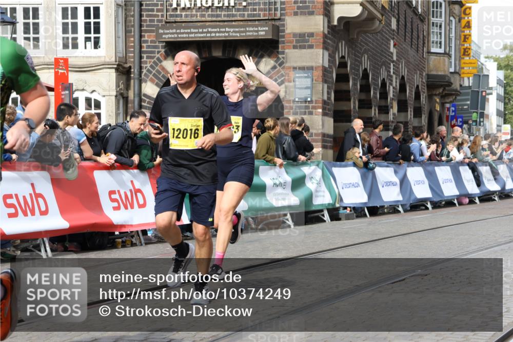 13.09.2026 - 21. swb-Marathon Bremen Strokosch-Dieckow http://msf.ph/oto/10374249 13.09.2026 11:02:14 Ziel 10257, 10409, 10444, 10500, 10617, 10803, 10817, 10924, 11115, 11268, 11369, 11412, 11413, 11436, 11479, 11486, 11859, 12016, 12095, 12145, 12360, 12379, 12412, 12466, 12506, 10153, 10154, 10273, 10274, 10278, 10331, 10338, 10738, 10885, 10915, 10943, 11137, 11505, 11853, 11886, 11890, 12169 meine-sportfotos.de