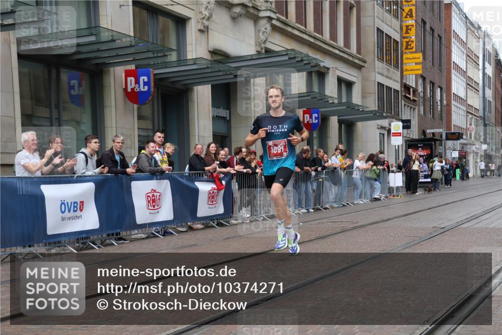 13.09.2026 - 21. swb-Marathon Bremen Strokosch-Dieckow http://msf.ph/oto/10374271 13.09.2026 12:24:51 Ziel 1091 meine-sportfotos.de