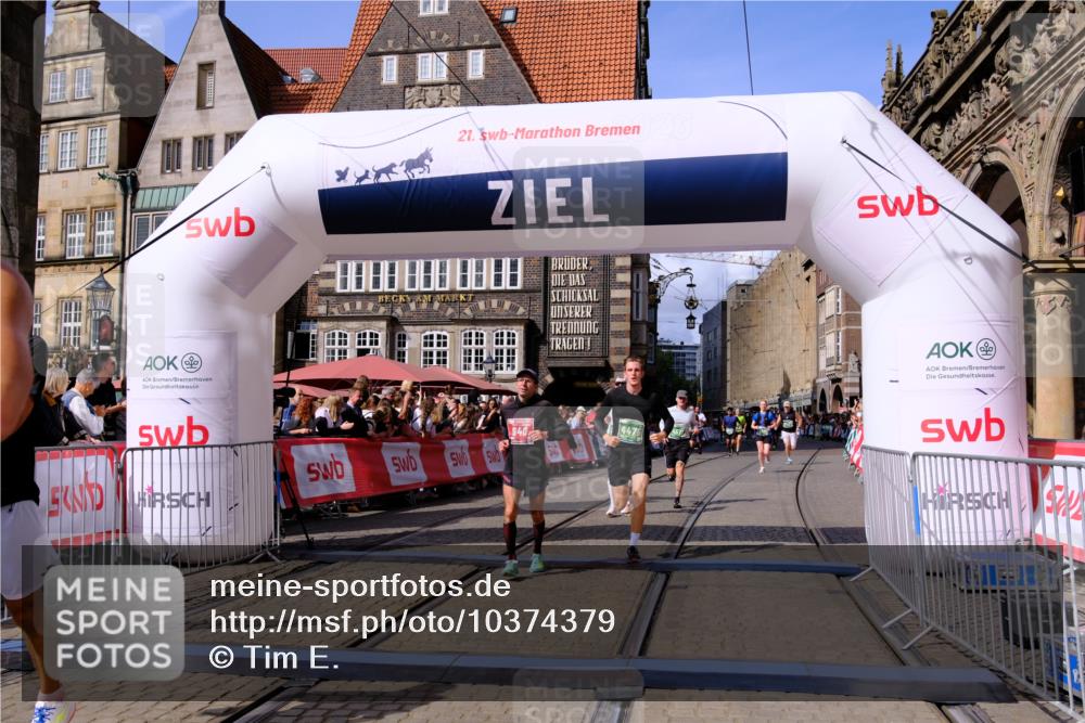 13.09.2026 - 21. swb-Marathon Bremen Tim E. http://msf.ph/oto/10374379 13.09.2026 13:11:16 Ziel 335, 384, 697, 1385, 2021, 2759, 3647, 4023, 4475, 4571, 5079, 5155, 5168, 5314, 5387, 6471, 6657, 7115, 7136, 8183, 9410, 9622, 9659 meine-sportfotos.de