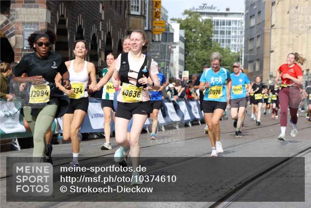 13.09.2026 - 21. swb-Marathon Bremen Strokosch-Dieckow http://msf.ph/oto/10374610 13.09.2026 11:02:21 Ziel 10257, 10409, 10444, 10473, 10500, 10617, 10636, 10803, 10817, 10924, 11115, 11268, 11369, 11436, 11811, 11859, 12016, 12095, 12145, 12360, 12412, 12437, 12466, 12506, 10273, 10278, 11137, 11508, 11526, 11554, 11662, 11890, 11945, 12169, 12252, 12489 meine-sportfotos.de