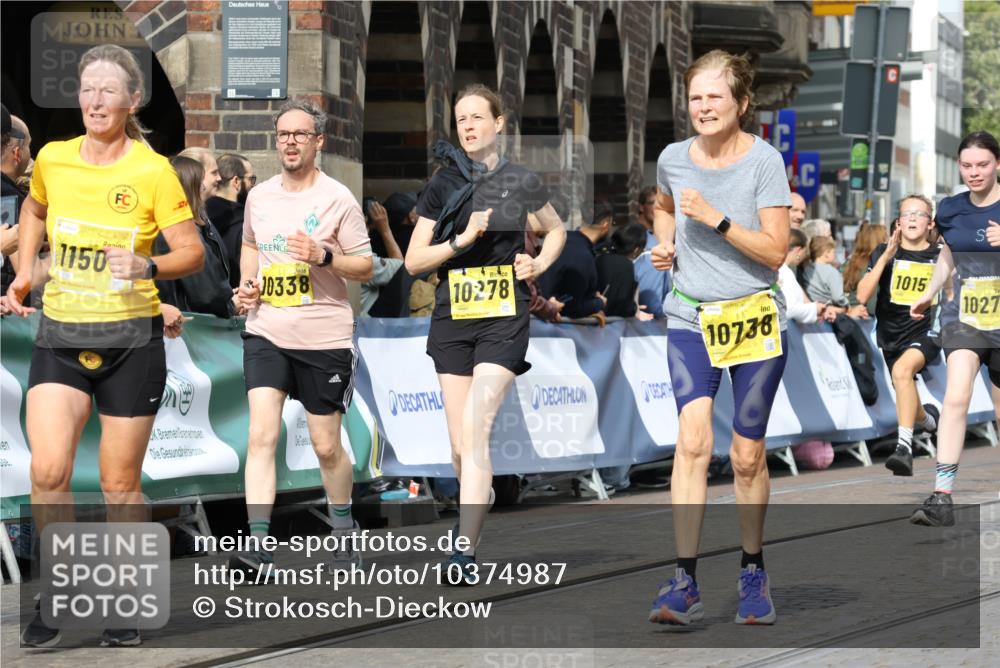 13.09.2026 - 21. swb-Marathon Bremen Strokosch-Dieckow http://msf.ph/oto/10374987 13.09.2026 11:02:29 Ziel 10173, 10257, 10331, 10439, 10473, 10500, 10617, 10636, 10803, 10915, 10924, 10943, 11249, 11436, 11576, 11811, 11886, 12016, 12042, 12094, 12134, 12135, 12145, 12360, 12437, 12506, 10190, 10985, 11096, 11261, 11508, 11526, 11554, 11662, 11776, 11945, 12154, 12252, 12429, 12451, 12489 meine-sportfotos.de