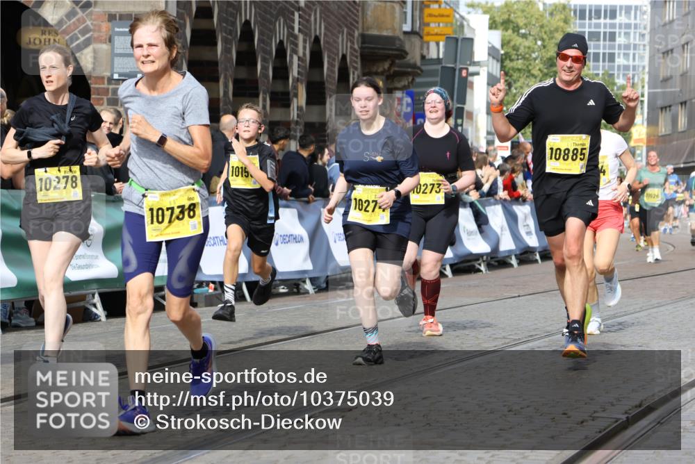 13.09.2026 - 21. swb-Marathon Bremen Strokosch-Dieckow http://msf.ph/oto/10375039 13.09.2026 11:02:31 Ziel 10153, 10173, 10331, 10439, 10473, 10500, 10617, 10636, 10803, 10915, 10924, 10943, 11249, 11576, 11811, 11853, 11886, 12016, 12042, 12094, 12134, 12135, 12145, 12360, 12437, 12506, 10190, 10783, 10945, 10985, 11096, 11261, 11554, 11662, 11701, 11776, 11945, 12154, 12252, 12429, 12451, 12489 meine-sportfotos.de