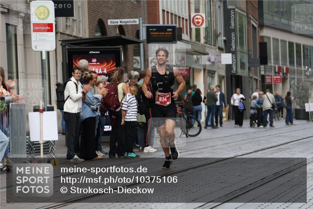 13.09.2026 - 21. swb-Marathon Bremen Strokosch-Dieckow http://msf.ph/oto/10375106 13.09.2026 12:28:28 Ziel 796, 443, 614, 751, 2054 meine-sportfotos.de