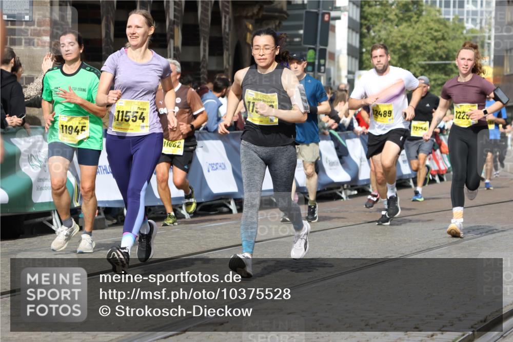 13.09.2026 - 21. swb-Marathon Bremen Strokosch-Dieckow http://msf.ph/oto/10375528 13.09.2026 11:02:41 Ziel 10153, 10154, 10173, 10273, 10274, 10278, 10331, 10338, 10439, 10636, 10738, 10885, 10915, 10943, 11137, 11249, 11505, 11526, 11576, 11853, 11886, 11890, 12042, 12094, 12134, 12135, 12169, 10190, 10296, 10633, 10783, 10945, 10954, 10955, 10985, 11096, 11107, 11564, 11697, 11701, 11719, 11730, 11776, 11785, 12071, 12247, 12465 meine-sportfotos.de