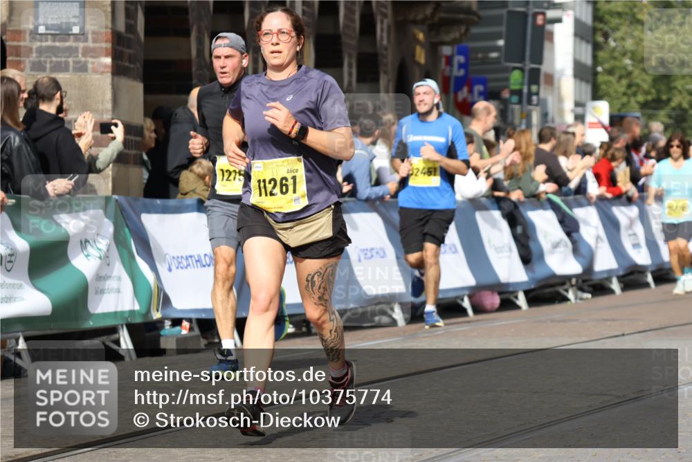 13.09.2026 - 21. swb-Marathon Bremen Strokosch-Dieckow http://msf.ph/oto/10375774 13.09.2026 11:02:46 Ziel 10153, 10154, 10273, 10274, 10278, 10331, 10338, 10738, 10885, 10915, 10943, 11137, 11505, 11508, 11526, 11554, 11853, 11886, 11890, 11945, 12169, 12252, 12489, 10185, 10296, 10633, 10731, 10954, 10955, 11107, 11313, 11564, 11697, 11719, 11730, 11785, 12071, 12247, 12448, 12465 meine-sportfotos.de