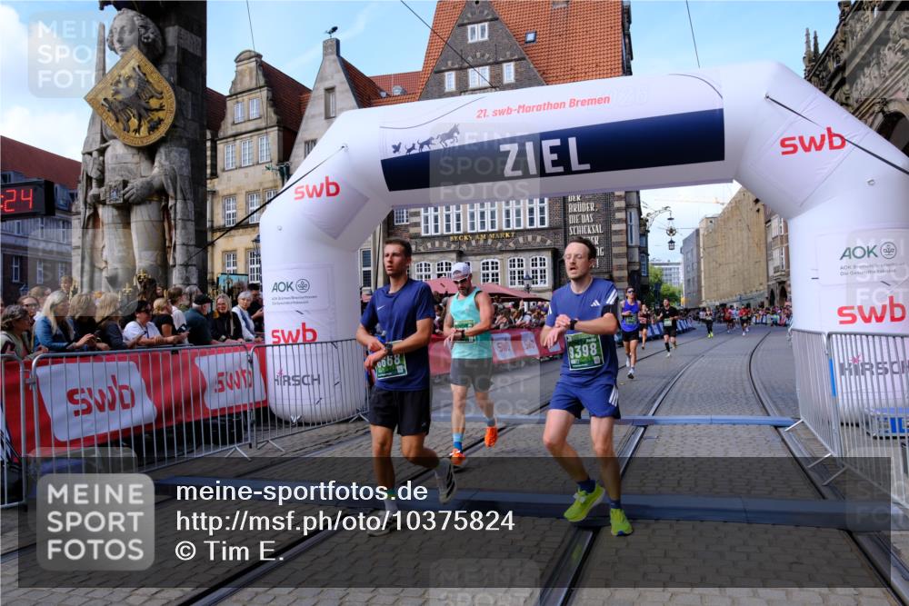 13.09.2026 - 21. swb-Marathon Bremen Tim E. http://msf.ph/oto/10375824 13.09.2026 13:12:13 Ziel 493, 826, 863, 2444, 3336, 4283, 4368, 4651, 4698, 5521, 5893, 6668, 7621, 8996, 9398, 13055 meine-sportfotos.de